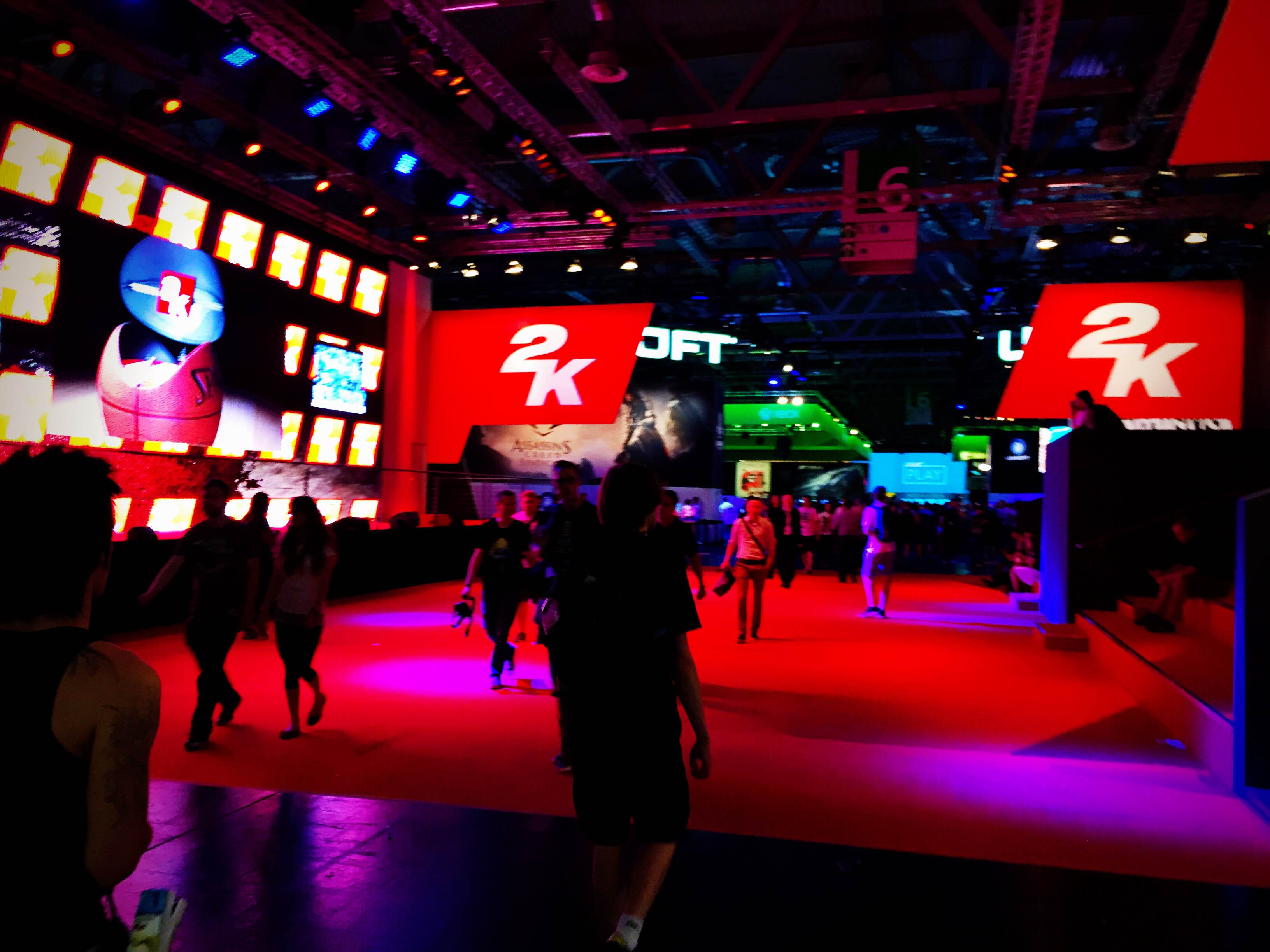 The crowds begin to gather in one of the main halls